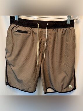 Vuori Men’s Size Large Banks Shorts Tan Black Polka Dots Drawstring Style V330